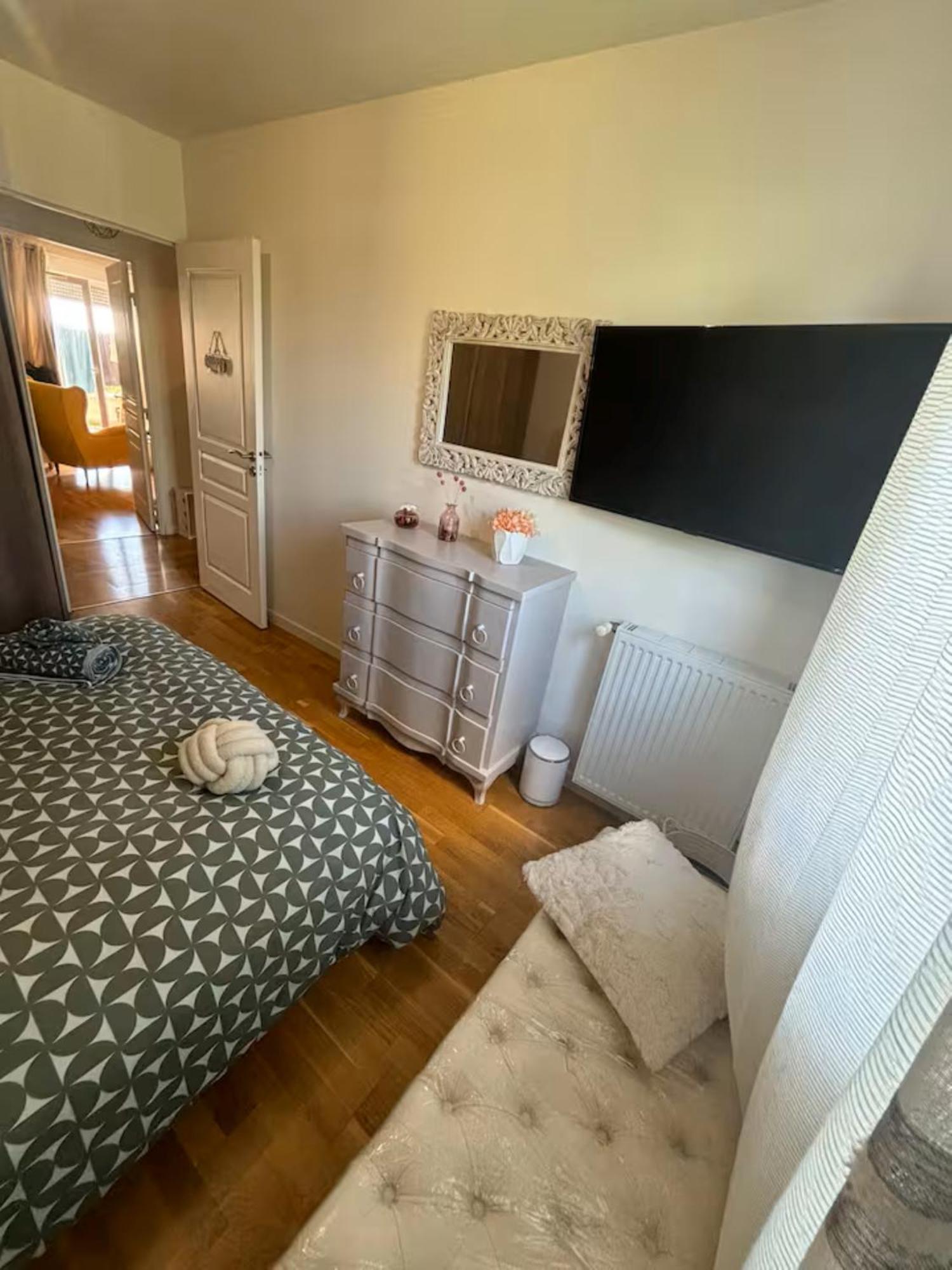 A 10 Mins D'Aeroport D'Orly Logement Lumineux Chaleureux Атіс-Монс Екстер'єр фото